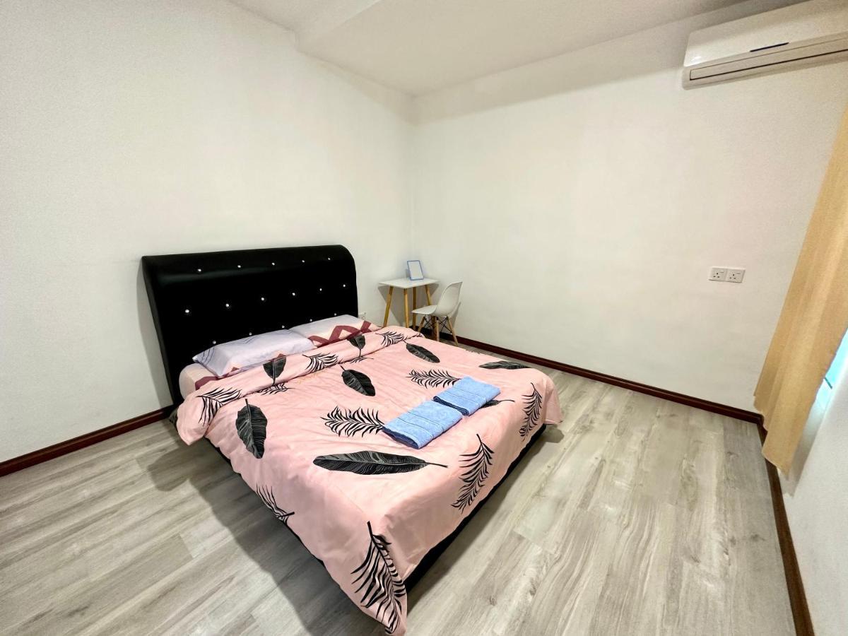 Springfield 3-Storey Cheerful Townhouse #Yoyo Homestay SDK Exterior photo
