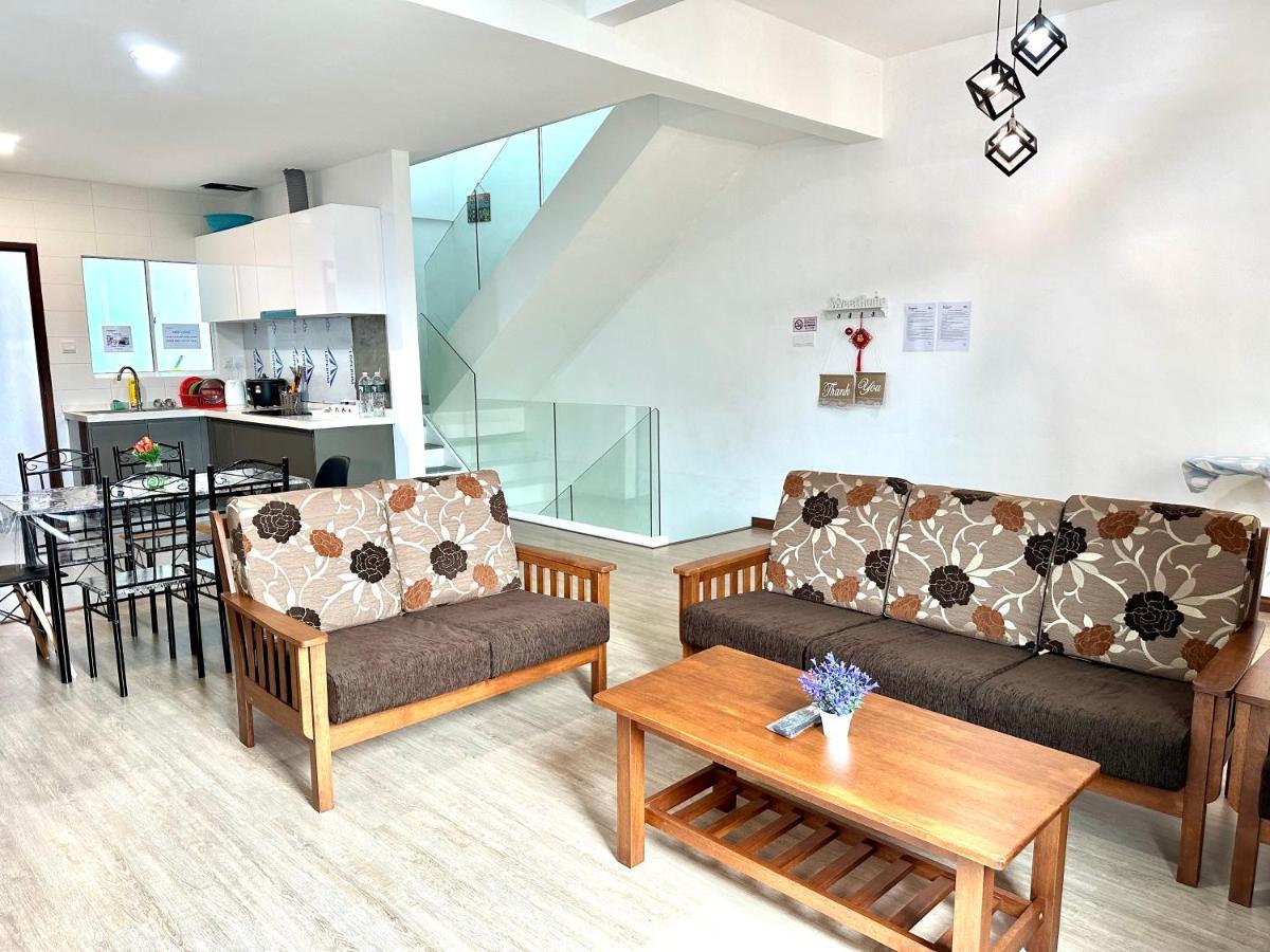 Springfield 3-Storey Cheerful Townhouse #Yoyo Homestay SDK Exterior photo