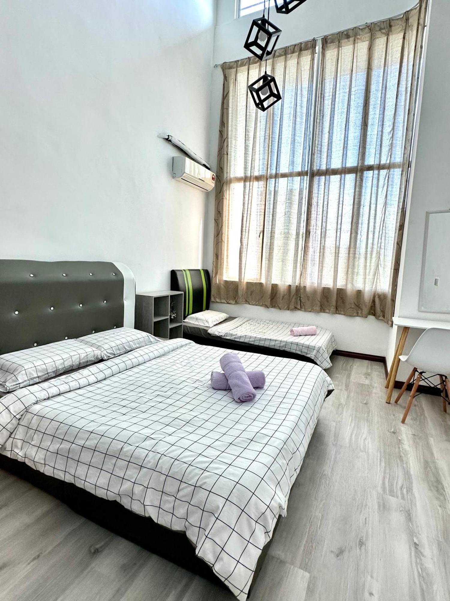 Springfield 3-Storey Cheerful Townhouse #Yoyo Homestay SDK Exterior photo